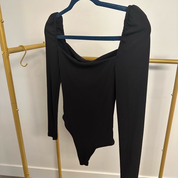 ARITZIA WILFRED BLACK SQUARE NECK BODYSUIT ELEVATED BASICS SIZE S - Picture 4 of 6